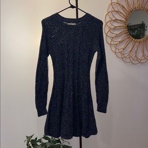 HOLLISTER SWEATER DRESS
